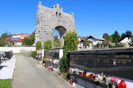POKOPALIŠČE RAKEK 01 FOTO LJUBO VUKELIČ